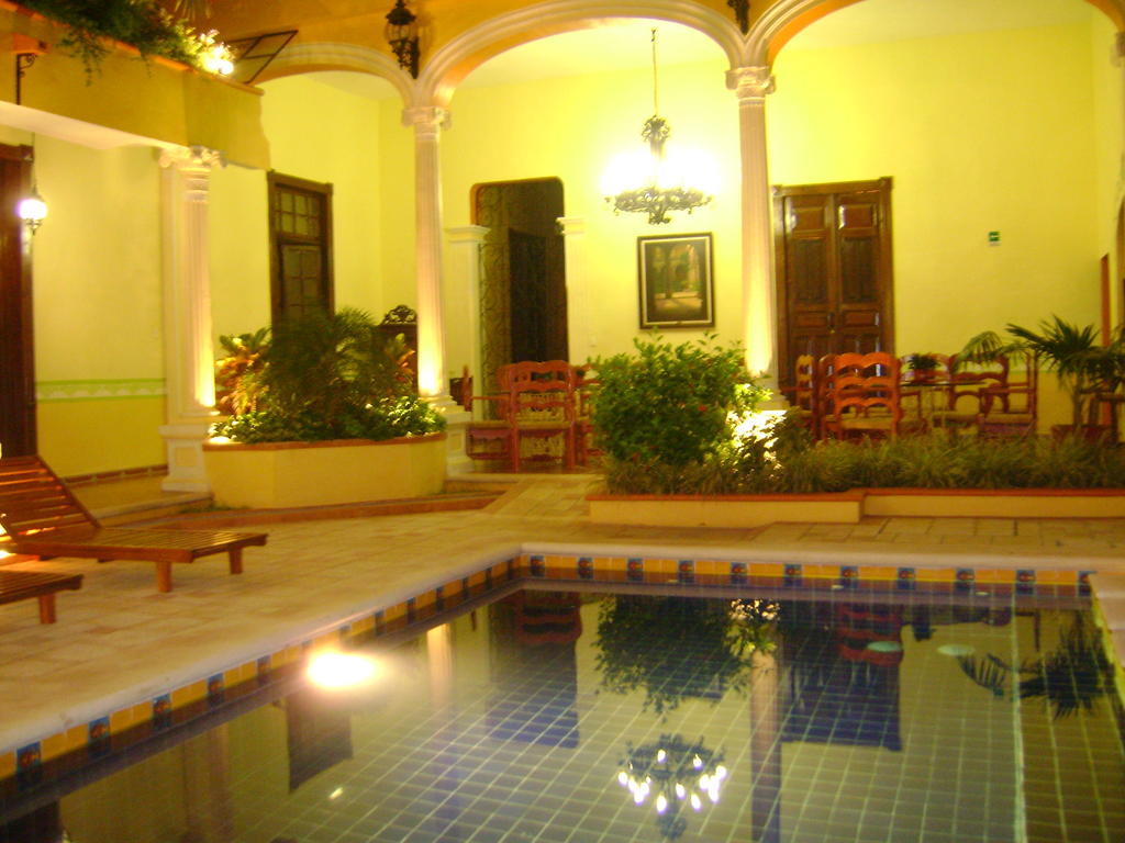 Casa De Las Columnas Mérida Buitenkant foto